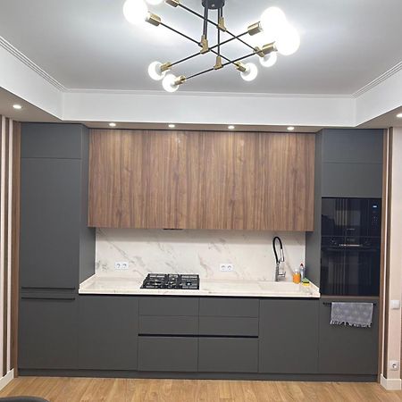 Tbilisi Hilton Apartment Bagian luar foto