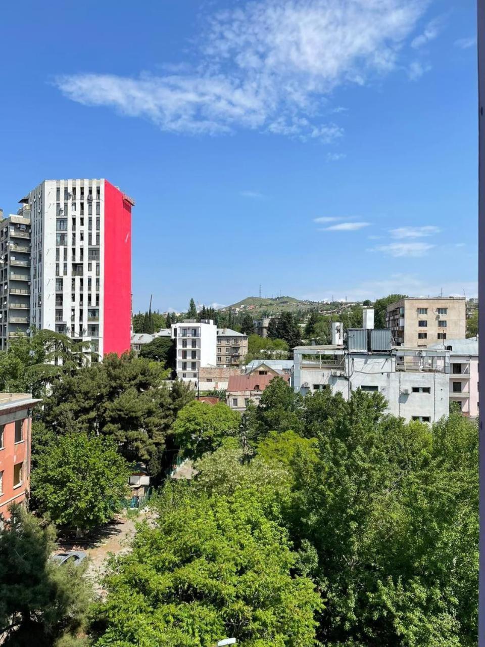 Tbilisi Hilton Apartment Bagian luar foto