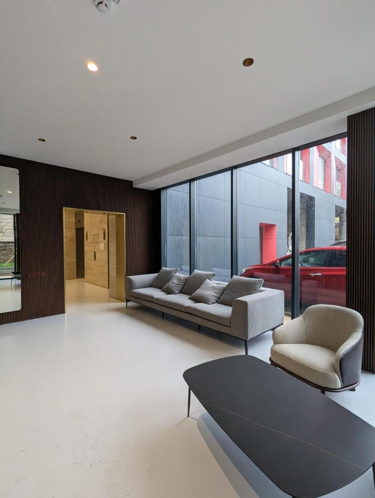 Tbilisi Hilton Apartment Bagian luar foto