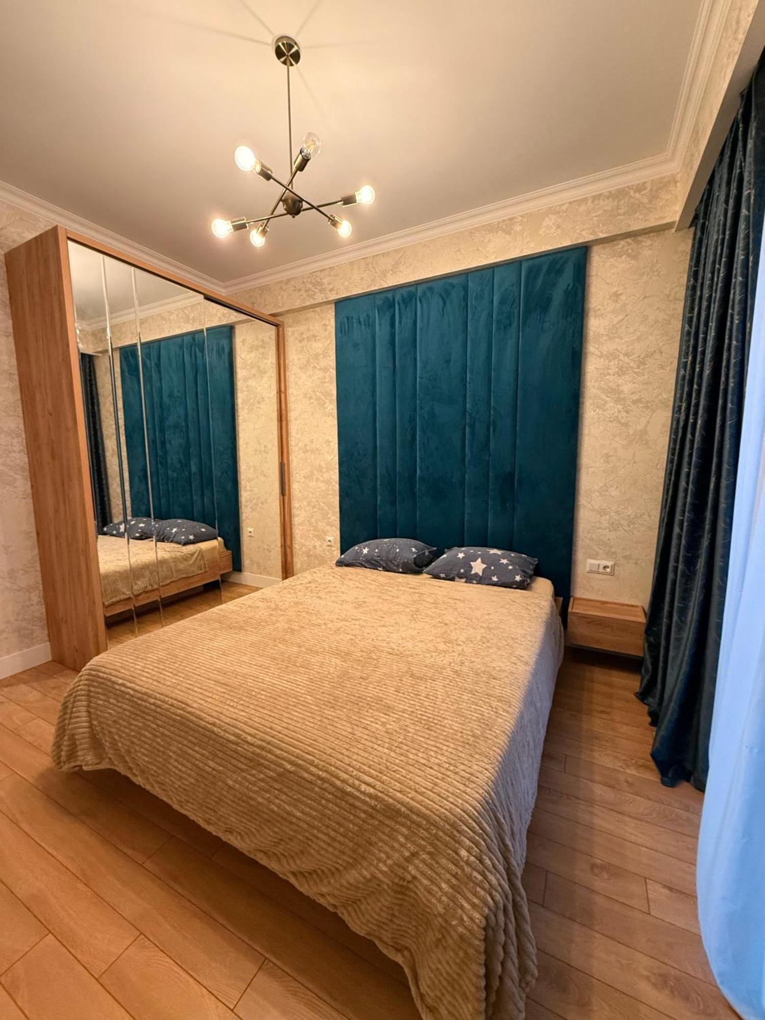 Tbilisi Hilton Apartment Bagian luar foto