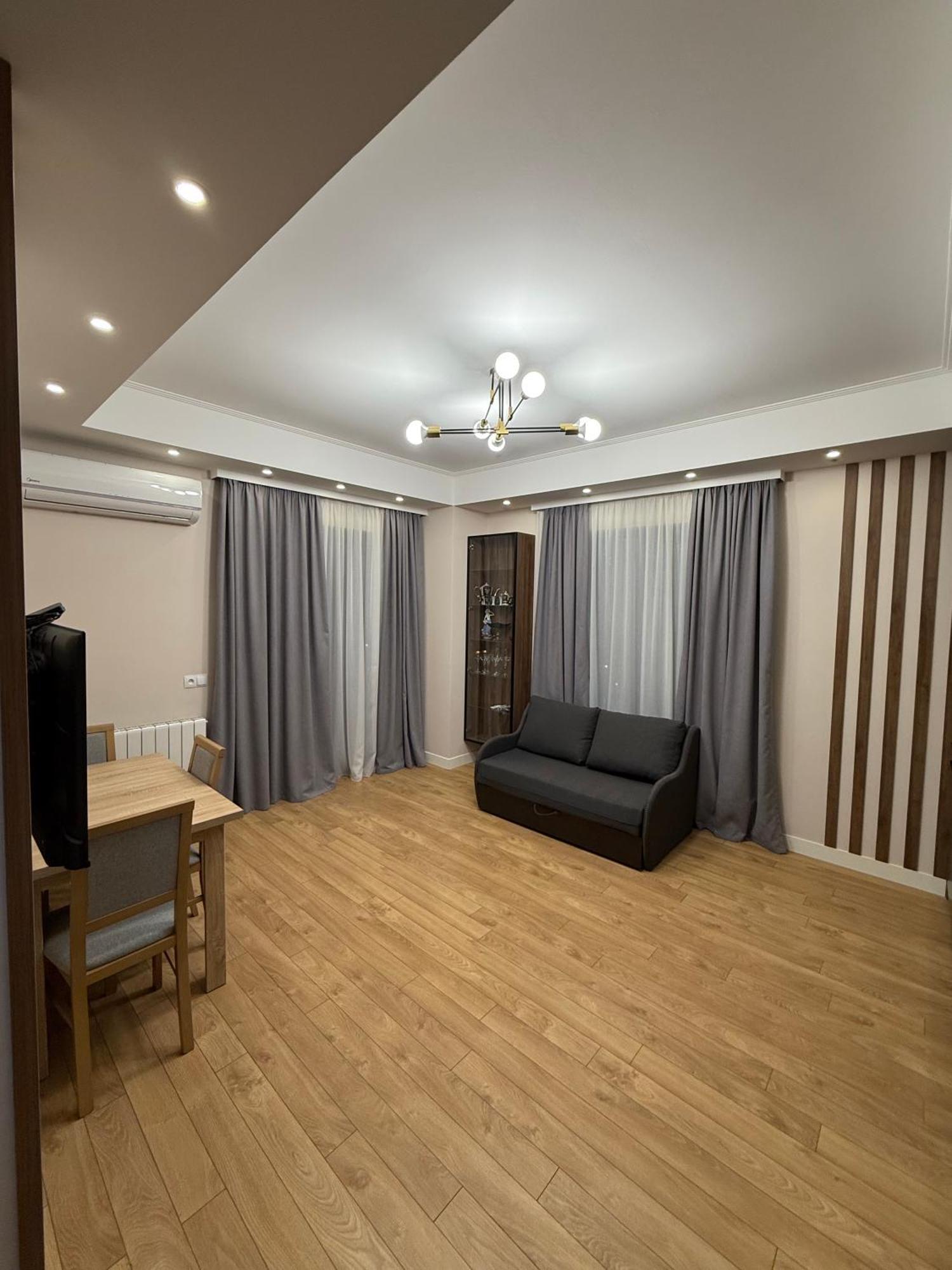 Tbilisi Hilton Apartment Bagian luar foto