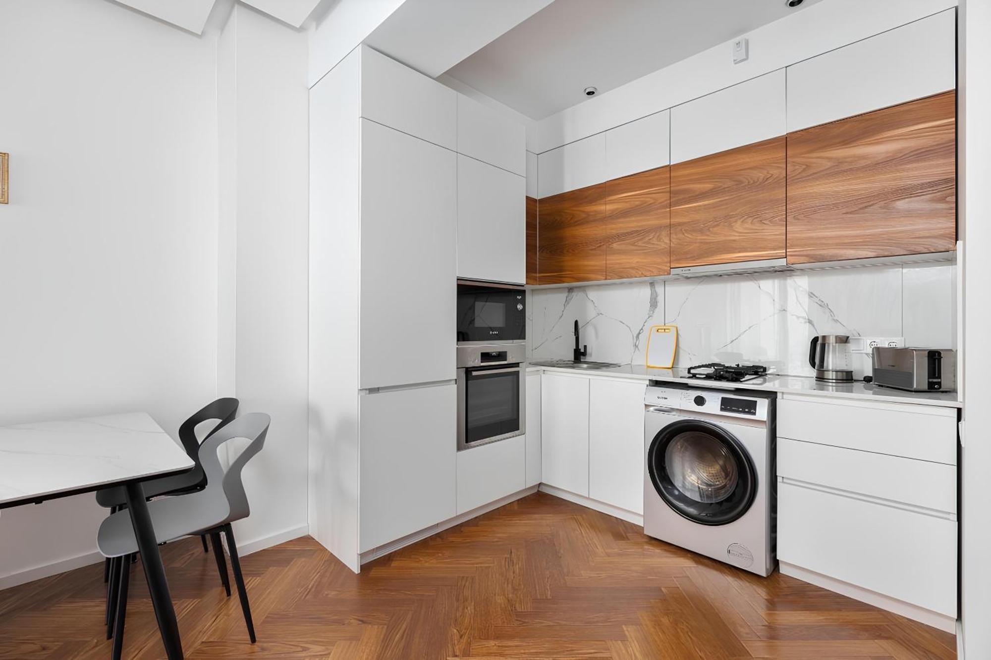 Tbilisi Hilton Apartment Bagian luar foto