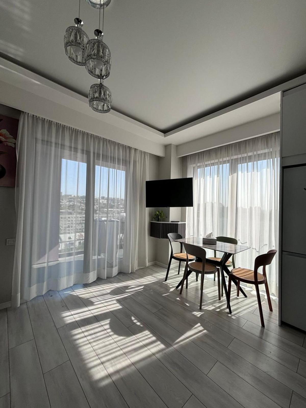 Tbilisi Hilton Apartment Bagian luar foto